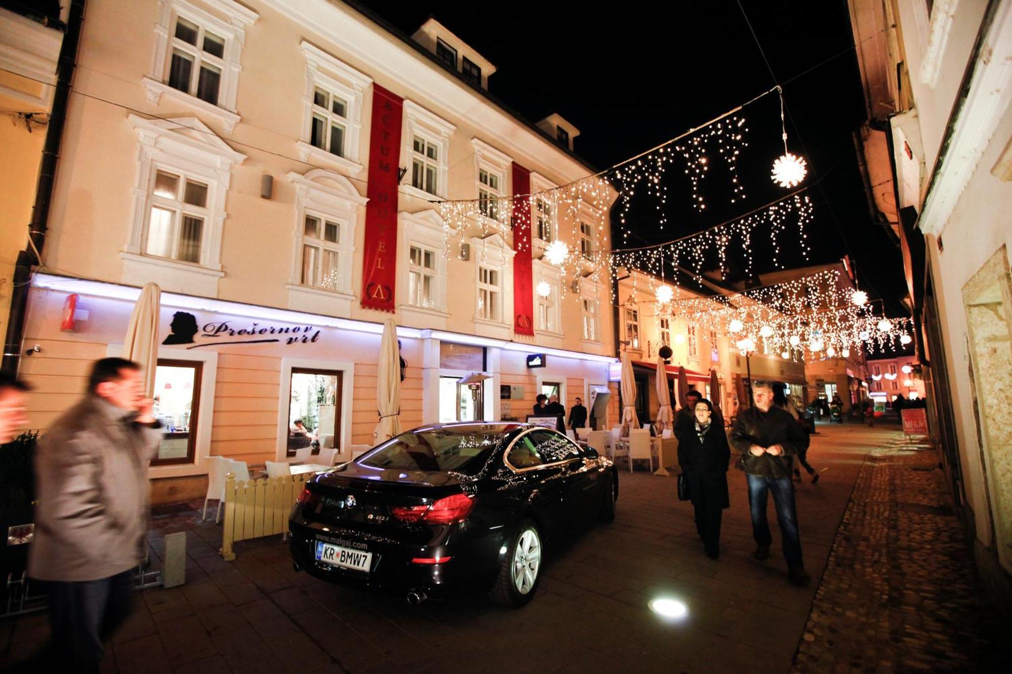 Hotel Actum Kranj Ngoại thất bức ảnh