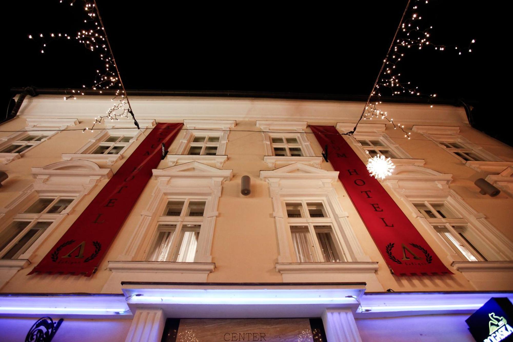 Hotel Actum Kranj Ngoại thất bức ảnh