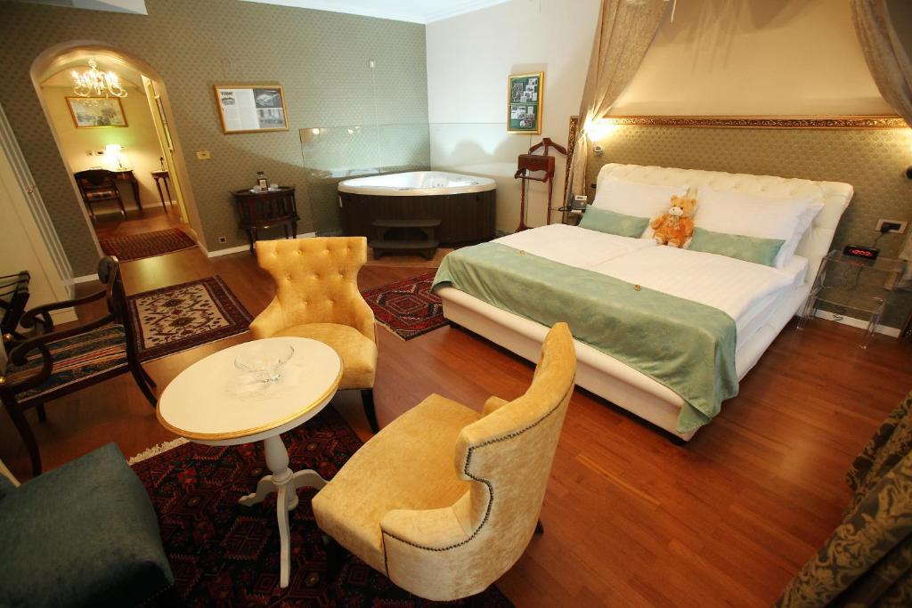 Hotel Actum Kranj Phòng bức ảnh