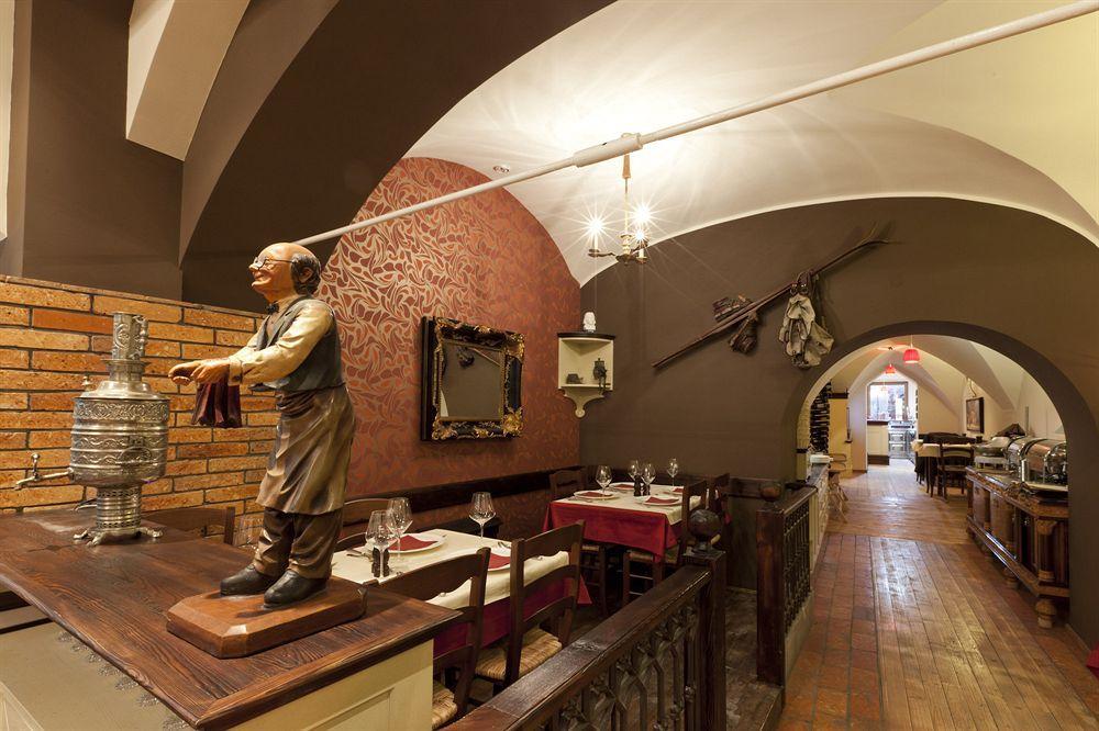 Hotel Actum Kranj Ngoại thất bức ảnh